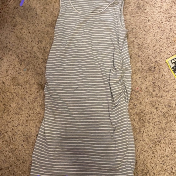 Jumpsuits and dresses - Picture 6 of 6